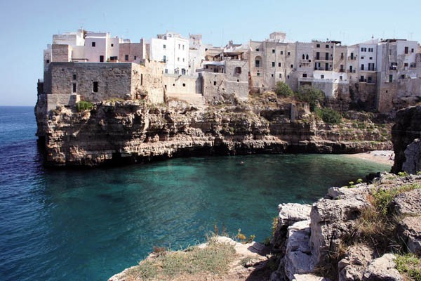 Home 51 Hafen, Haus, Klippen, Wasser, grünblau